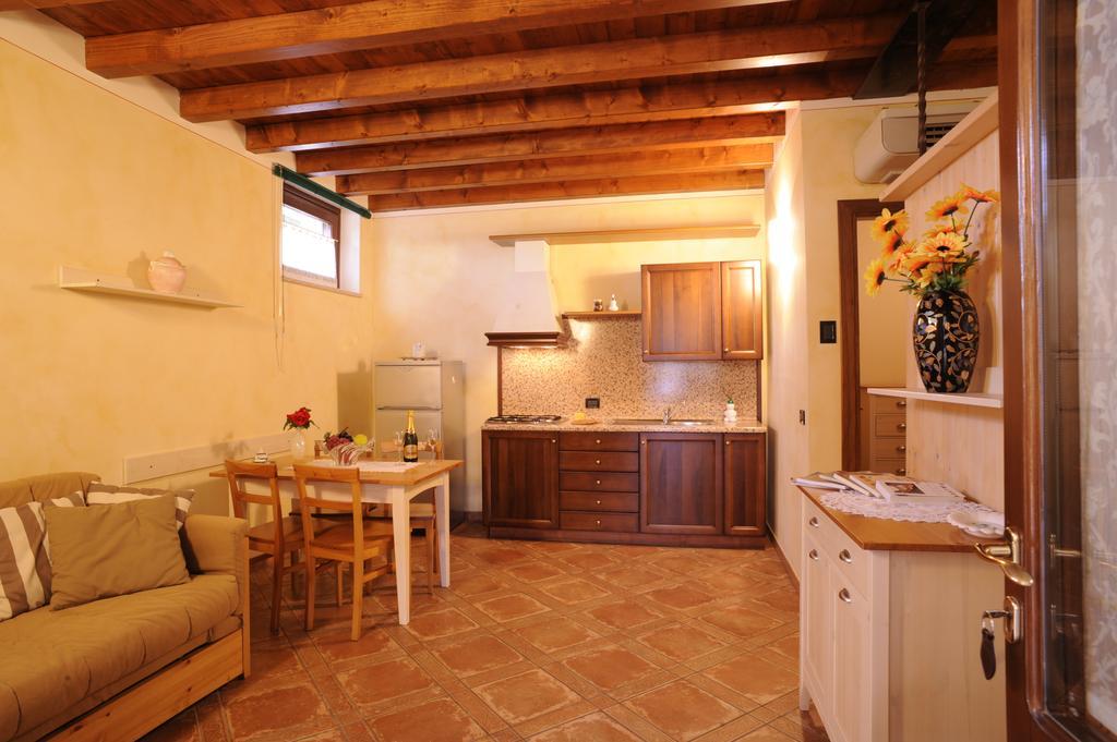 בית הארחה וליג'יו סול מיניציו 	Agriturismo Gian Galeazzo Visconti חדר תמונה