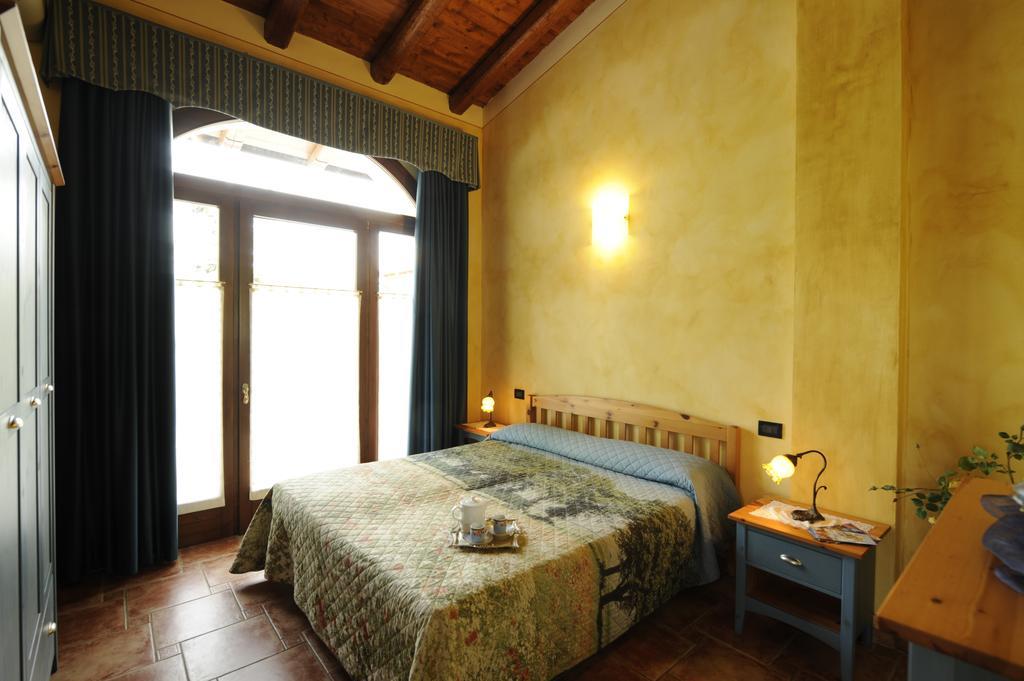 בית הארחה וליג'יו סול מיניציו 	Agriturismo Gian Galeazzo Visconti חדר תמונה